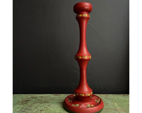 Vintage Hat Stand Wood Floral Painted Red Pink Flowers Millinery Stand for Hats Folk Art Hand Painted Display Piece Accessories Photoshoot
