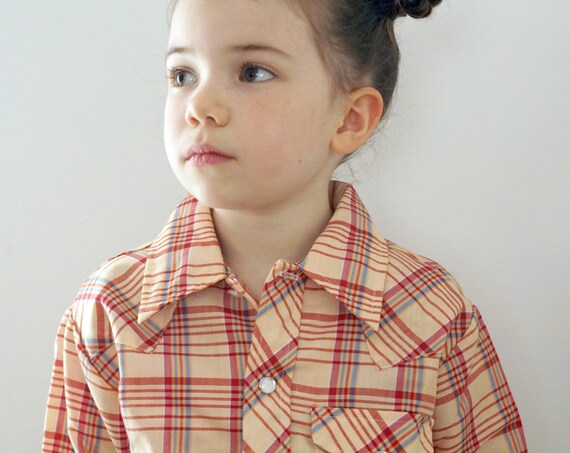 Vintage Kid's Shirt Plaid Button Front Beige Red Blue Western Style 70s Stir-Ups Long Sleeved Faux Mother of Pearl Snaps Cuffs Child Size 7
