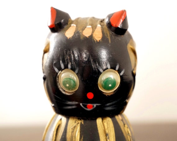 Vintage Cat Salt and Pepper Shakers Salty Peppy Wood S & P Shaker Pair Napco Handpainted White Black Gold Red Green Googly Eyes Kitty Kitsch