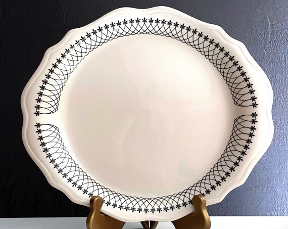 Vintage Oval Plate White Black Syracuse China Criss Cross Fleur De Lis 12" Serving Platter Large Dinner Dish Restaurantware 80s 4 Available