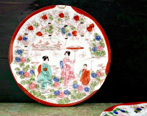 Vintage Plates Geisha Design Dishes Hand Painted Red Rim Japanese Dessert Plates Set of 2 Made in Japan 40s Scene Lanterns Parasols Kimonos