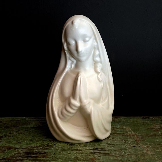 Vintage Virgin Mary Ceramic Planter Haeger Pottery Off White Matte Glaze Pottery Holy Mother In Prayer Plant Pot Mid Century Religious Decor