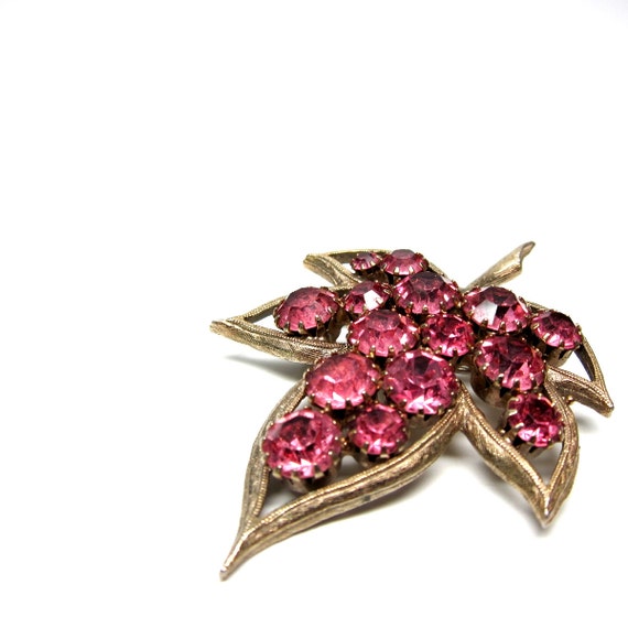 Maple Leaf Brooch Pink Crystals Gold Toned 1960s Pin