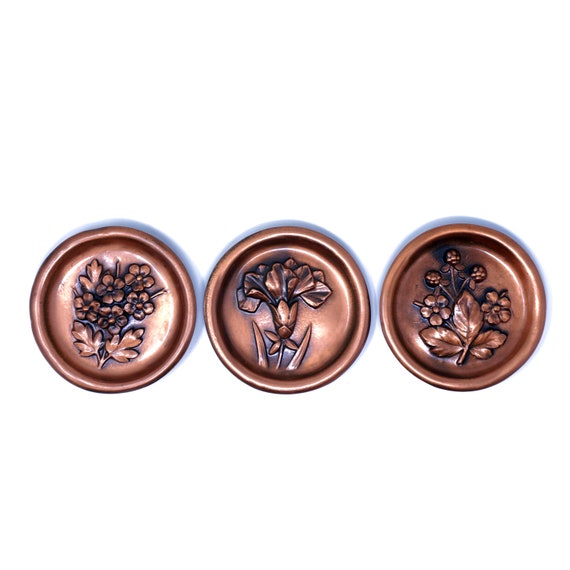Vintage Wall Decor Small Plates Relief Floral Bronze Toned Set of 3 Dishes Tiny Decorative To Hang Buttercups Bouquet Carnation Raspberries