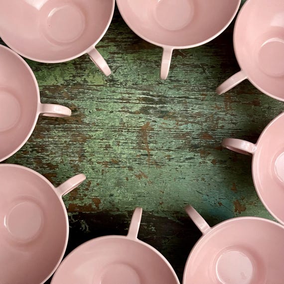 Vintage Melamine Bowls Set of 8 Pink Plastic Melmac Style 50s Kitchen Atomic Pale Bubblegum Pink Plastic Dinnerware Unbranded Picnic Serving