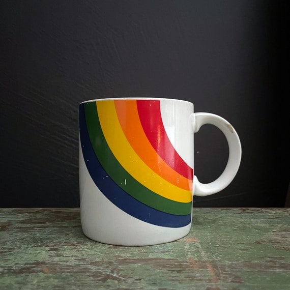 Vintage Rainbow Mug for FTD Iconic Coffee Cup 1984 Mug White With ROYGB Curved Rainbow Graphic Iconic Design Pride Mug Gift Korea DAMAGED