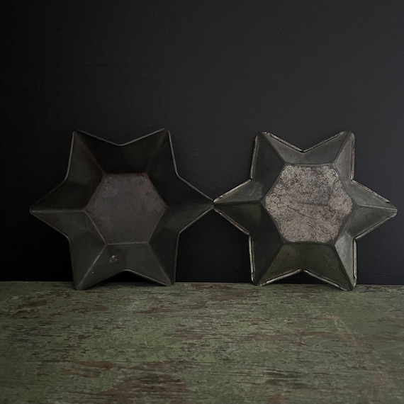Vintage Star Cake Pan Tin Pudding Mold Galvanized Metal 6 Point Moravian Star of David Christmas Pudding Mould Distressed Baking Repurposing