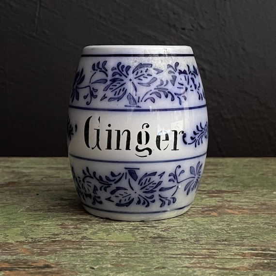 Antique Spice Jar Ginger German Blue Onion White Porcelain Jar Without Lid Crazed 1920s Vintage Barrel Shaped Jar for Spices Made in Germany