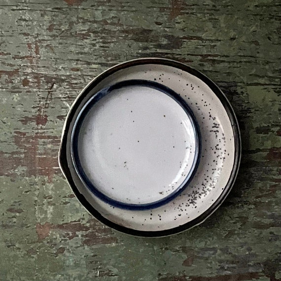 Vintage Tiny Dishes Round Pottery Set 2 Sizes Speckled Beige Pottery Brown Rim White Small Dish Rimmed Blue Handmade Shoyu Dish Condiments