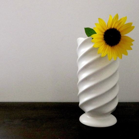 Vintage White Vase Swirl Design Dutch Delft White Magic Vase Matte Ceramic Pedestal Base Mark Holland 690 SP Pottery Made in The Netherlands