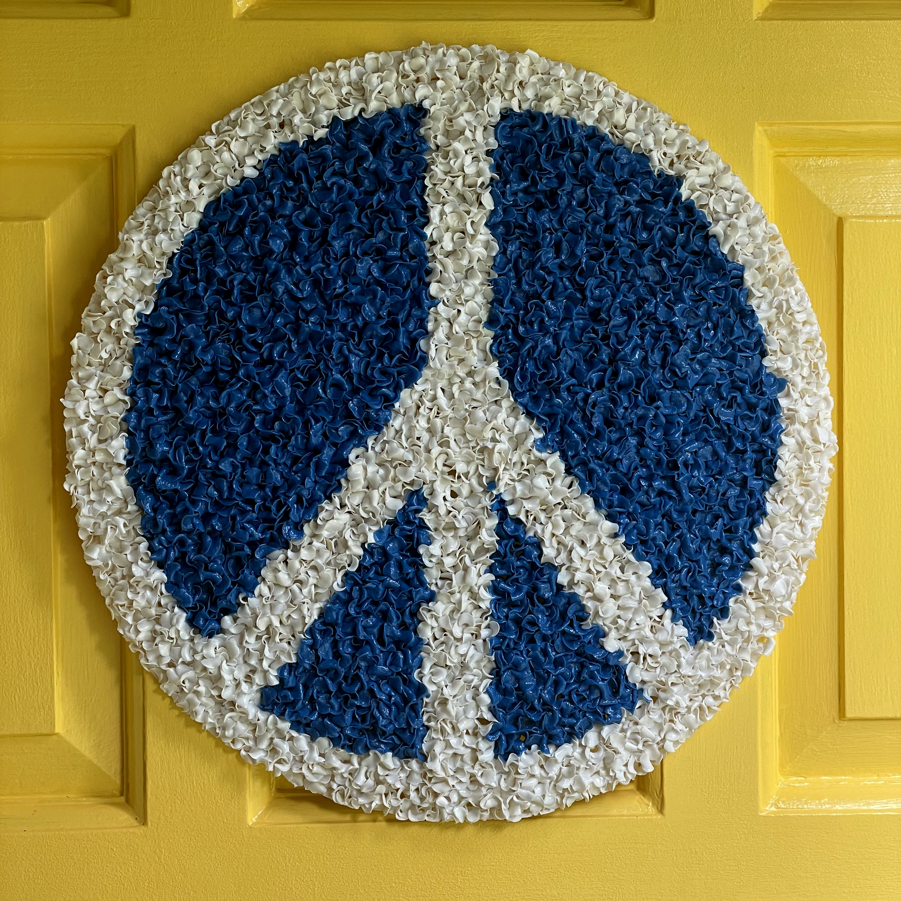 Vintage Peace Sign Melted Popcorn 1970s Blue and White Peace Symbol Wall  Art RARE 1972 Volkswagon Gift w/ Purchase Collectible VW Dealership, image size:3000x3000