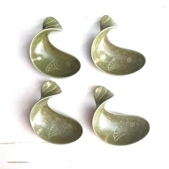 Vintage Pottery Spoons Fish Shaped Ceramic Soup Spoon Set Sage Green Matte Glazed 4 Matching Chinese Style Spoons Ramen Miso Pho Rice Asian