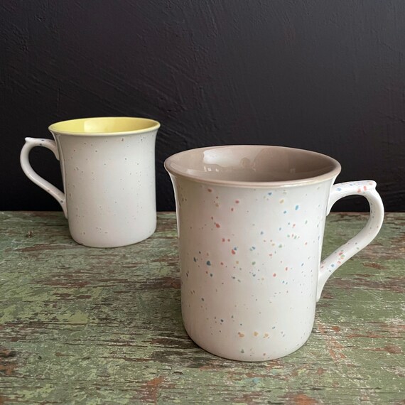 Vintage Speckled Mugs White with Pastel Flecks Ceramic Coffee Cups Yellow Interior Gray Inside 1980s Confetti Mugs Pair