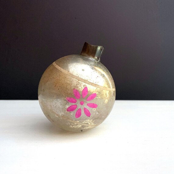 Vintage Daisy Ornament Floral Ball Mercury Glass Bulb Hand Painted Pink Flower White Stripe Distressed Glass Ornament Retro Tree Trim NO CAP