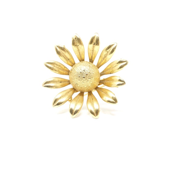 Vintage Daisy Brooch Gold Toned Coneflower Pin Curved Petals 1960s Costume Jewelry Flower Coat Pin Aster Sunflower or Montauk Daisy