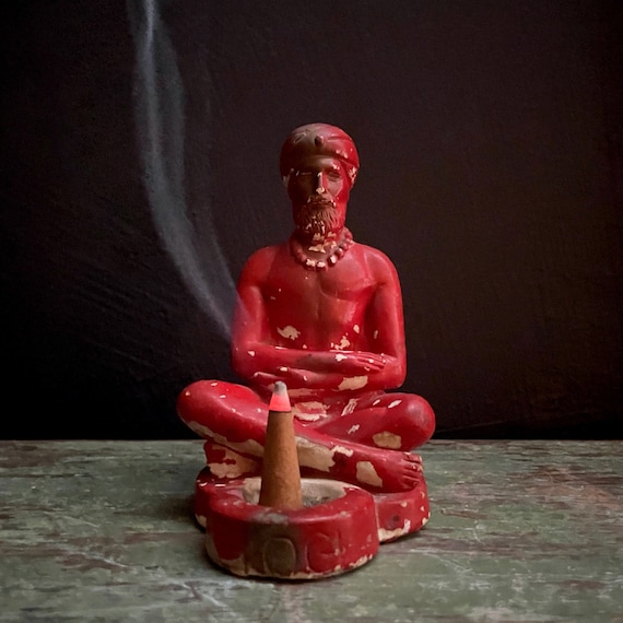 Vintage Chalkware Yogi Incense Holder Red Chippy Painted Plaster Swami 1950s Chalk Ware Figurine Marahishi Incense Cone Burner Rare