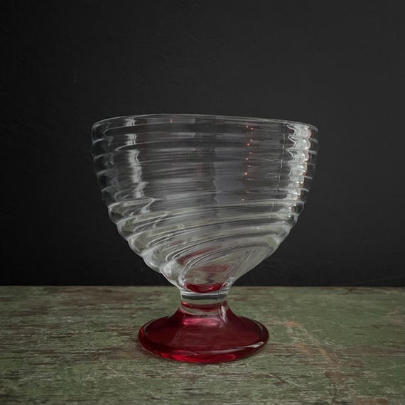 Vintage Glass Footed Pink Clear Swirled Bowl Dessert Glass Anchor Hocking Manhattan Park Avenue Sundae Cup Ribbed Glass Pedestal Base Red
