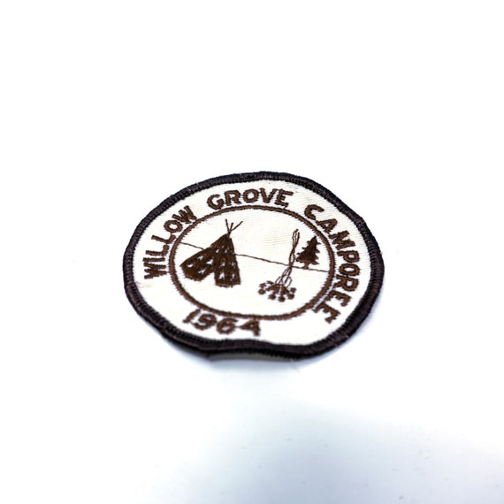 Vintage Scout Badge Willow Grove Camporee 1964 Girl Scouts of America Camping Event Allons TN Campground Round Sew on Patch Brown and White