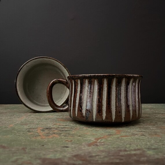 Vintage Pottery Mugs Ribbed Stoneware Large Handled Soup Mug Pair Wide Rimmed Brown and Beige Glaze Set of 2