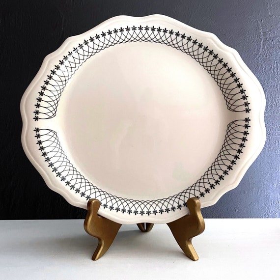 Vintage Oval Plate White Black Syracuse China Criss Cross Fleur De Lis 12" Serving Platter Large Dinner Dish Restaurantware 80s 4 Available