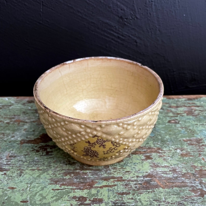 Vintage Bowl Yellow Floral Diamond Shaped Embellishment Textured ...