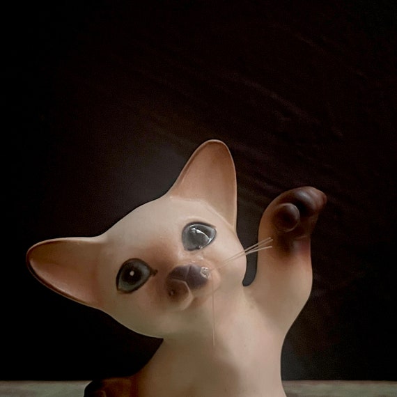 Vintage Kitty Figurine Lipper and Mann Creations 1960s Siamese Cat Ceramic Collectible Standing Cat Paws Up