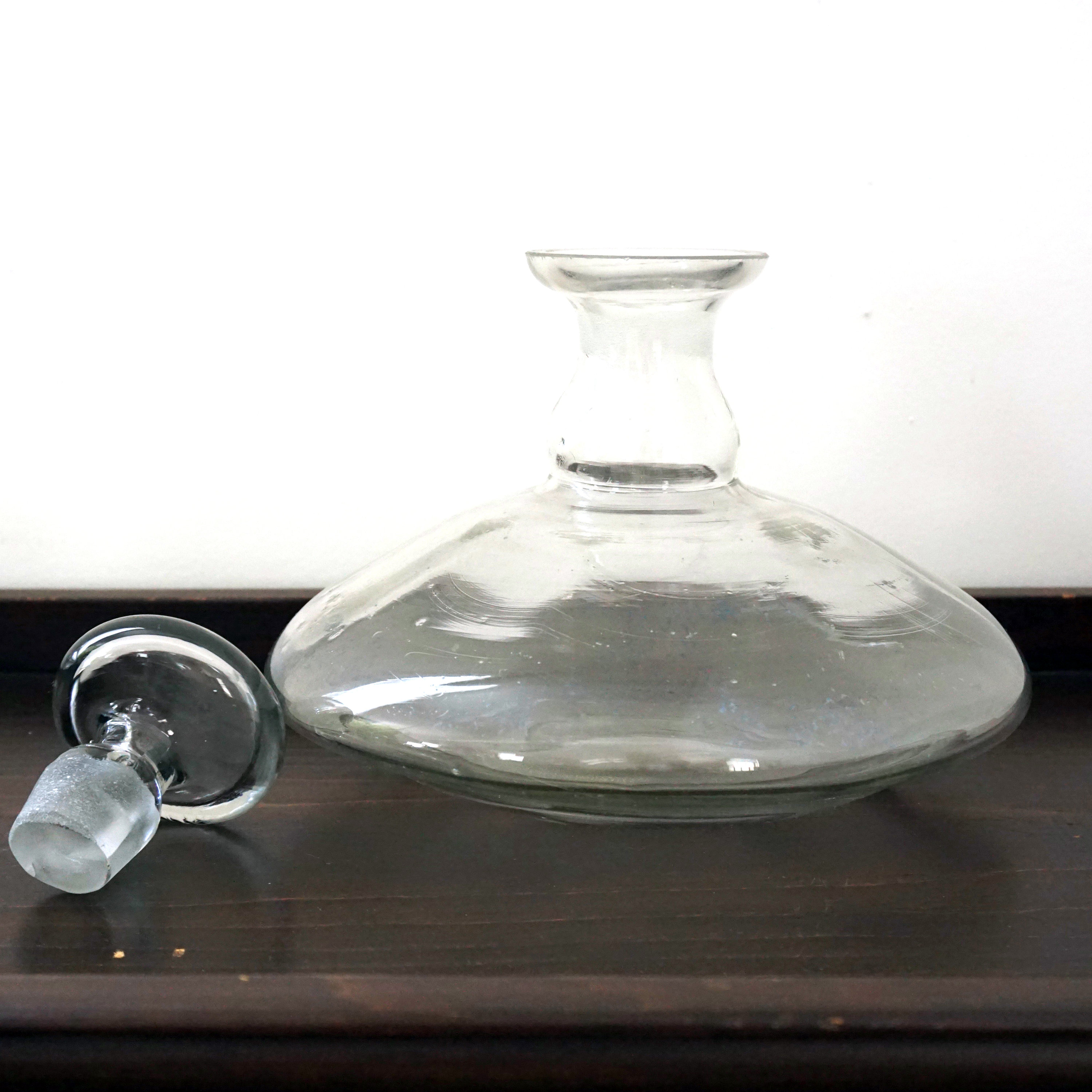 2 Vintage wine liquor bottles Decanter with lid Cleardiamond cut glass