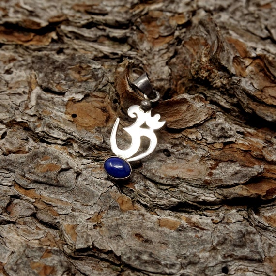 Vintage Om Pendant Silver Blue Lapis Lazuli Oval Stone Sanskrit Character Symbol for Entire Universe Whole Being Body Mind Spirit Yogi Gift