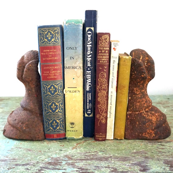 Vintage Tub Legs Clawfoot Cast Iron Pair of Tub Feet Rusted Ball and Claw Legs Set of 2 For Display Repurpose Refinish Bookends Garden Decor