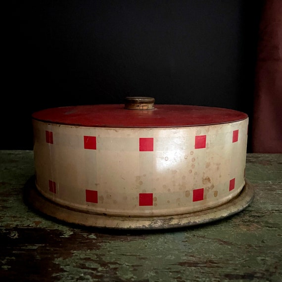 Vintage Cake Holder Metal Fruitcake Carrier Pie Tin w/ Lid Red Plaid Design 50s Retro Farmhouse Storage Bakery Décor Gingham Cake Holder