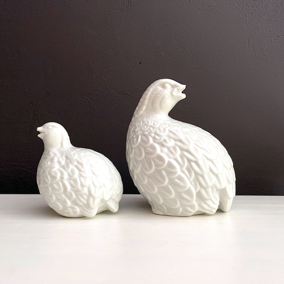 Vintage Partridge Figurines White Ceramic Bird Pair Mother and Baby Quail Small and Large Monochromatic Decor Damaged Beak