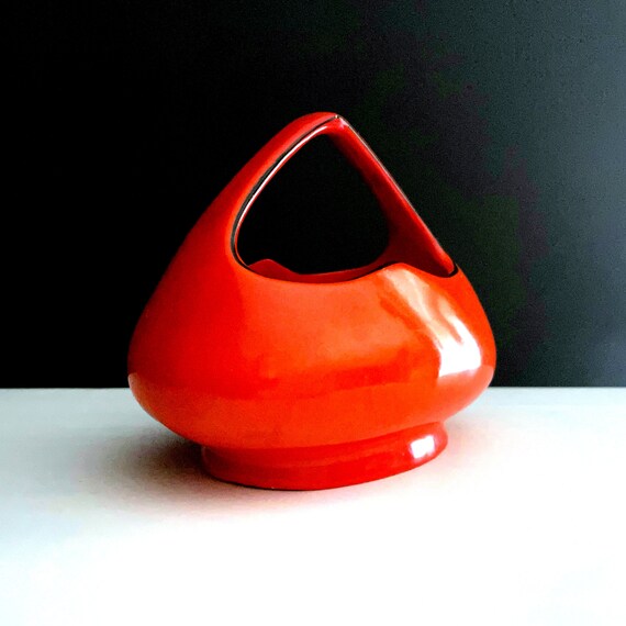 Vintage Basket Porcelain Orange Bowl with Handle Tomato Red Black Rim Painted Coronet Pottery Made In Czechoslovakia 50s Porcelain Dish Deco