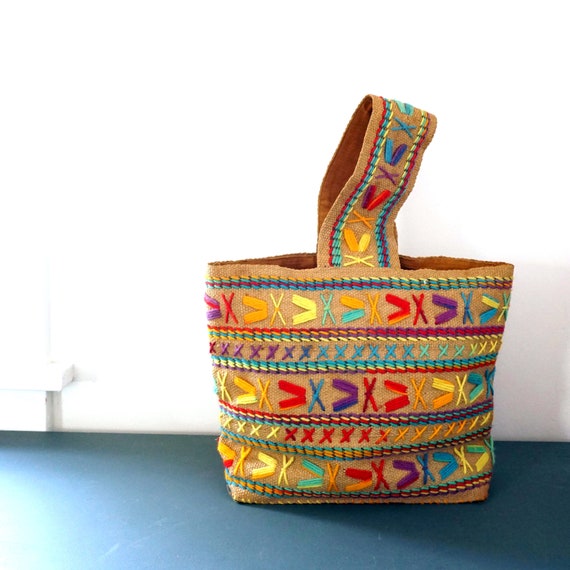 Vintage Handbag Rainbow Woven Purse Crewelwork Multicolor Yarn Beige Burlap Rectangular Satchel Wide Handle Zip Closure Lined Ochre Corduroy