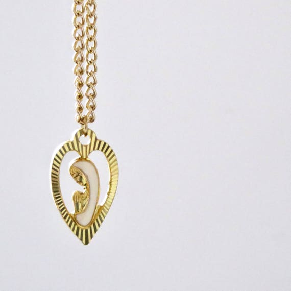 Vintage Virgin Mary Necklace Gold Tone White Enamel Virgin Mother Heart Pendant Gold Chain 1960s