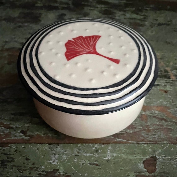 Vintage Gingko Pottery Container w/ Lid Handmade Pottery Bowl w/ Cover Coral Red Black Black Bands Off White Glaze Dotted Texture Stash Box