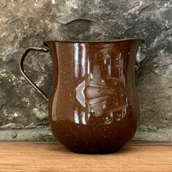 Vintage Enamelware Pitcher Brown White Speckled Tin Creamer Tinware Small Pitcher Cream Vase Camp Picnic Cabin Rustic Utilitarian Dinnerware