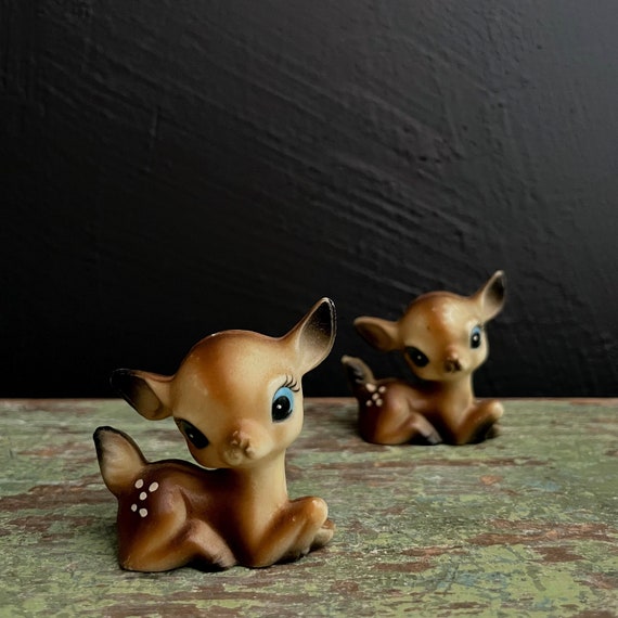 Vintage Deer Figurines Hollow Plastic Deer Pair Does Big Eyed Baby Deer Hard Plastic Deer Kitsch Christmas Decor Reindeer Retro Woodland