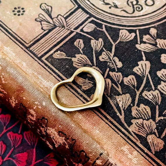 Vintage Heart Charm 14K Floating Heart Open Ring to Hang on Chain Pendant Only Delicate Heart Necklace Charm Tiffany Elsa Peretti Style 60s