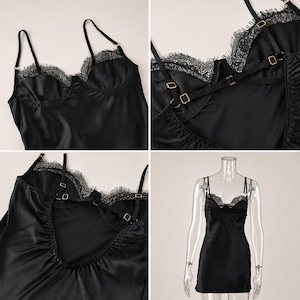 Puede incluir: Vestido lencero de sat&eacute;n negro con delicado encaje en el escote y el busto. El vestido presenta finos tirantes espagueti y herrajes dorados. El dise&ntilde;o incluye una espalda baja y una silueta ajustada.