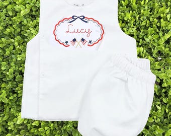 Süßes Liberty Picot Zier-Set | Gesticktes Baby-Sommer-Outfit |  Viertel der Juli-Flagge Mädchen-Windel patriotischer Neugeborenenklassiker