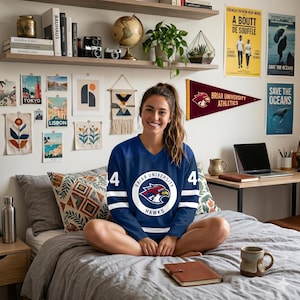 Navy Briar U Hockey Jersey - Graham 44, Off Campus BookTok Merch, Romance Reader Gift, Bookish Apparel, Briar Hawks-sweater 2026