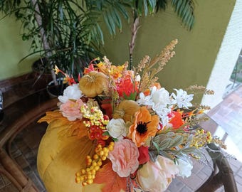 Fall Pumpkin Centerpiece, Autumn Floral Arrangement, Velvet Pumpkin Decor, Thanksgiving Table Centerpiece, Halloween Pumpkin Floral Art
