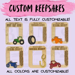 Puede incluir: Marcos de fotos de madera con recortes de vehículos, incluyendo un tractor, un neumático, un ATV, una motocicleta, una herradura y un coche. Los marcos tienen el texto "CUSTOM KEEPSAKES" y "ALL TEXT IS FULLY CUSTOMIZABLE!"