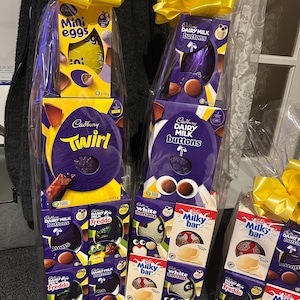 Cesta de ovos de Páscoa empilhados imagem 5