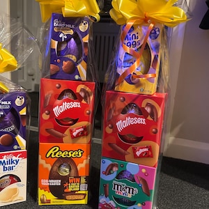 Cesta de ovos de Páscoa empilhados imagem 6