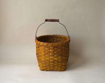 Pioneer Gathering Basket with Grungy Painted Finish, Bucket Style with Wooden and Wire Handle