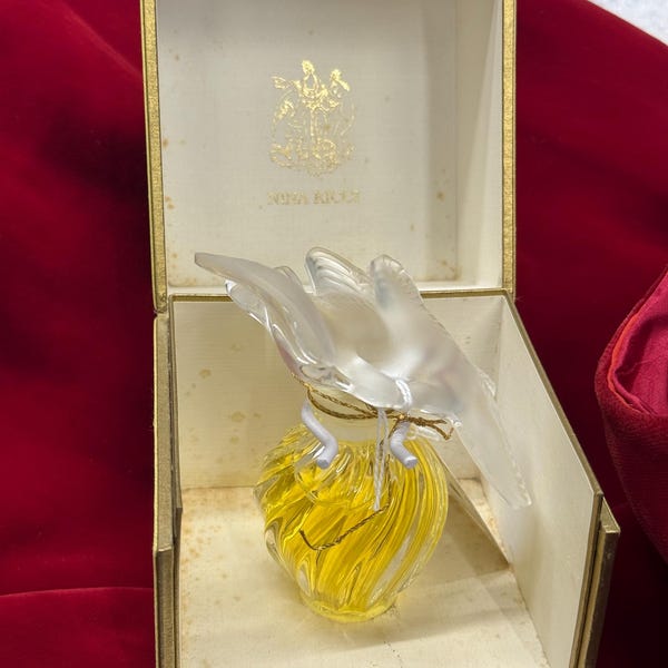 Nina Ricci perfume vintage flacon Lalique