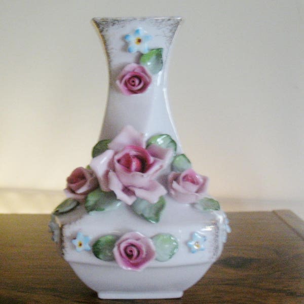 Vintage Pink Lefton Bud Flower Vase Overall Petaled Flowers and Leaves