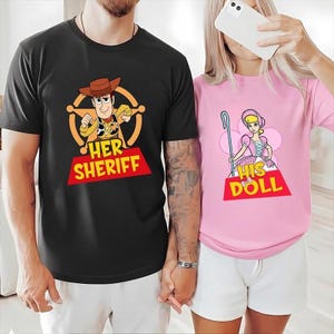 Toy Story Couple Woody And Bo Peep Shirt, Her Sheriff His Doll Shirt Disneyland Couple Shirt Disneyland Valentine Sweatshirt Honeymoon Shirt afbeelding 3