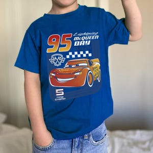 Vintage Lightning McQueen Shirt, Pixar Cars Shirt, Retro McQueen Graphic Tee, DisneyFamily Vacation Trip Shirt 2026 Bild 2